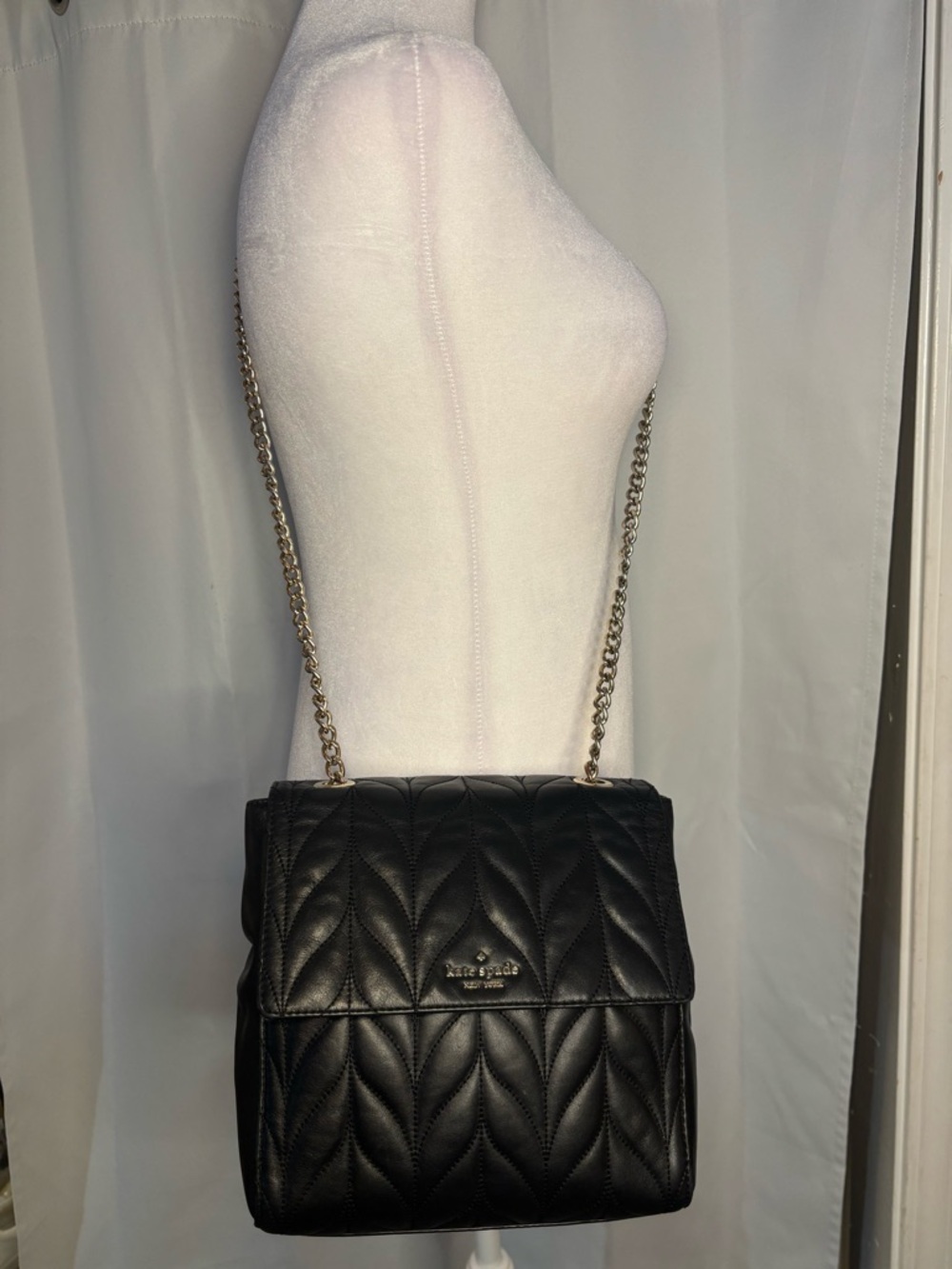 Kate Spade Black Quilted Convertible Backpack Crossbody Gold Chain - Picture 5 of 9